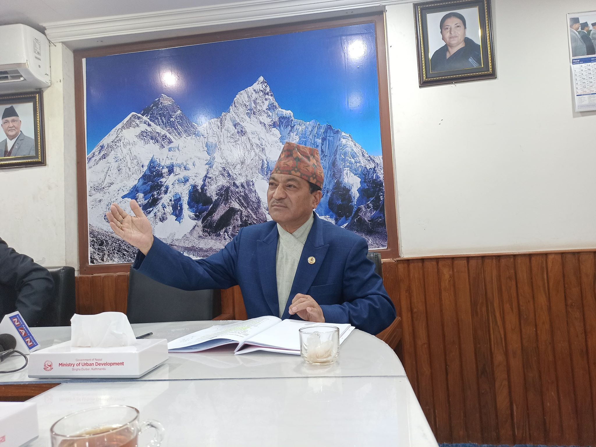 विदेशबाट फर्किएकालाई राख्न होटल र रिसोर्ट प्रयोगमा ल्याउँछौंः मन्त्री मानन्धर